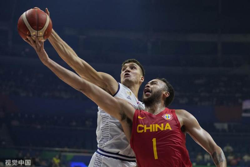 篮网完胜中国男篮，凯尔·库兹马统治全场