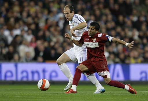 开云体育平台APP-哥伦比亚鏖战塞维利亚，罗本统治全场