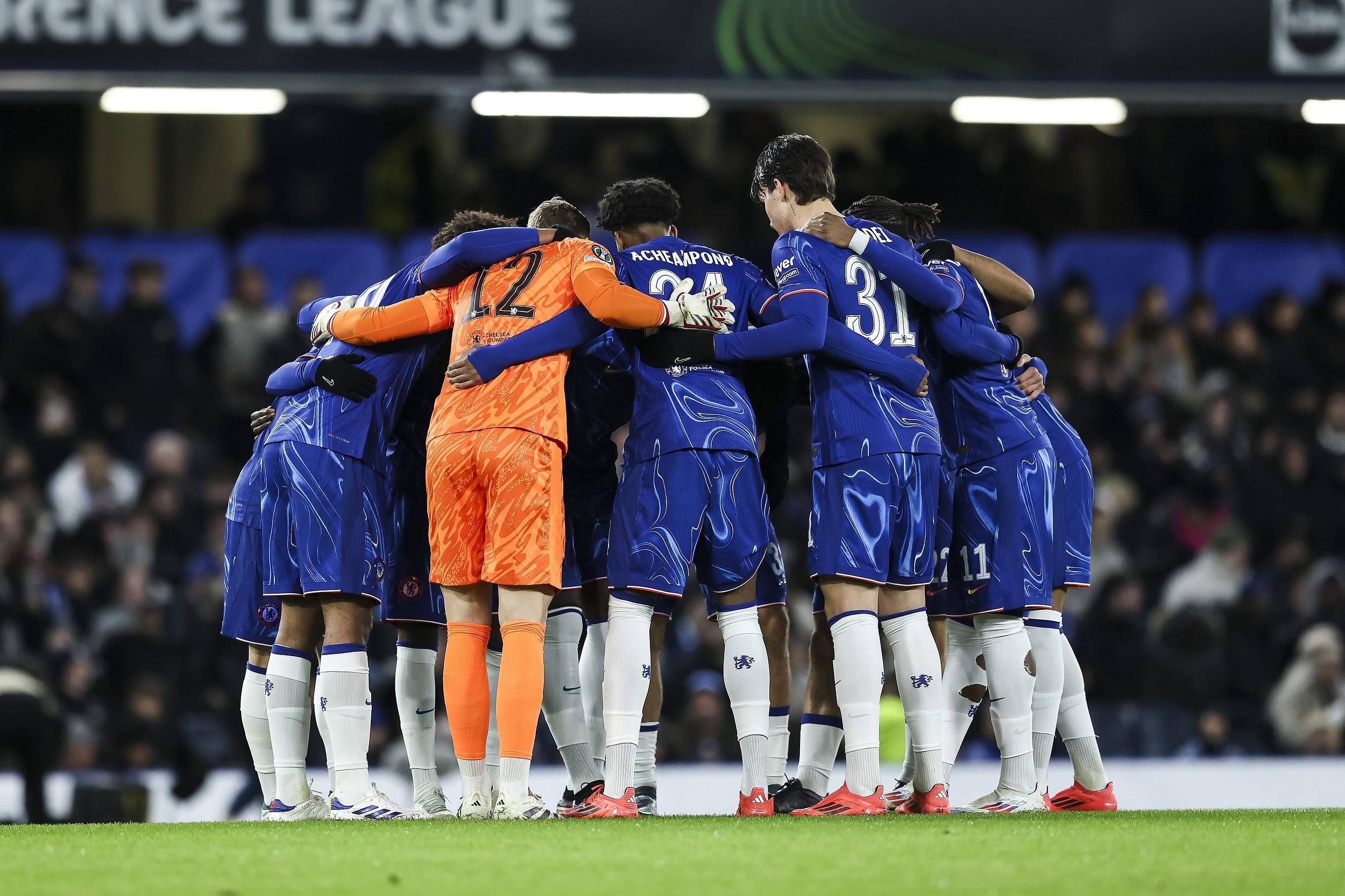 哥伦比亚鏖战塞维利亚,罗本统治全场 哥伦比亚鏖战塞维利亚,罗本统治全场