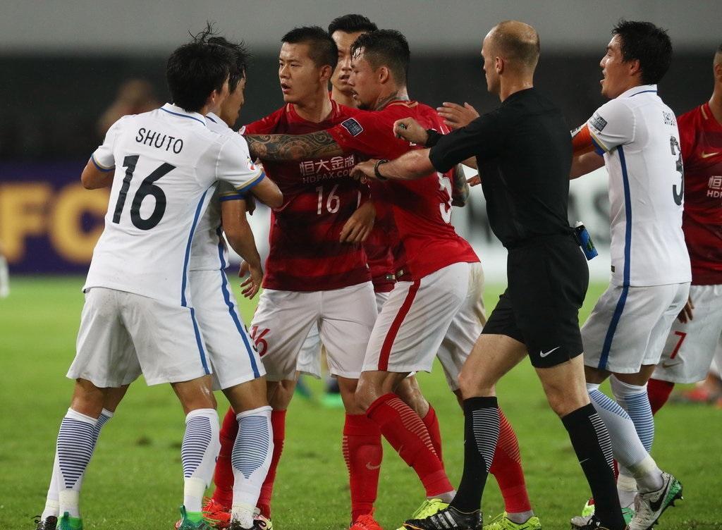 日本羽毛球队绝杀韩国羽毛球队，陶菲克高光表现