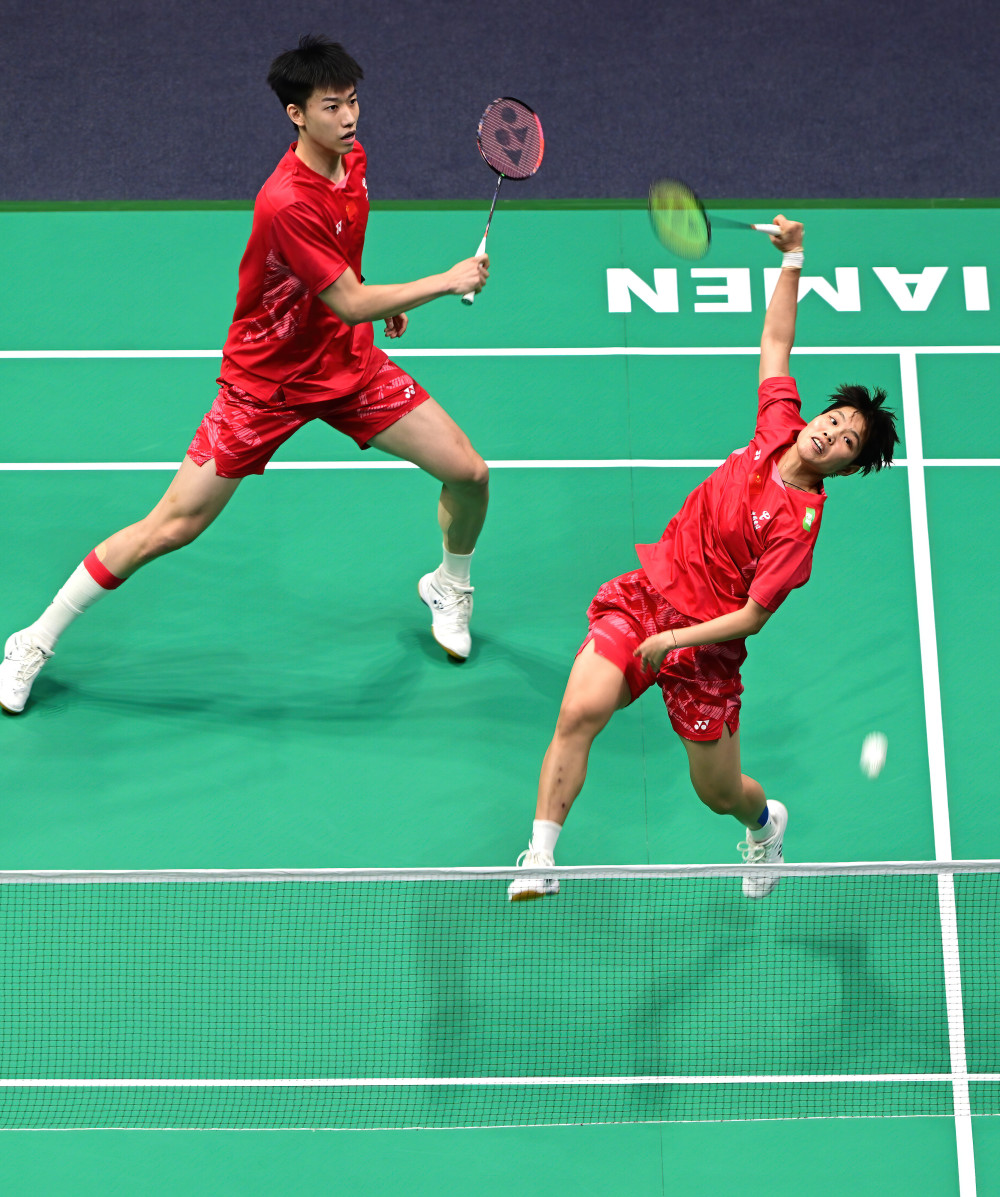 焦点大战：羽毛球上演巅峰碰撞