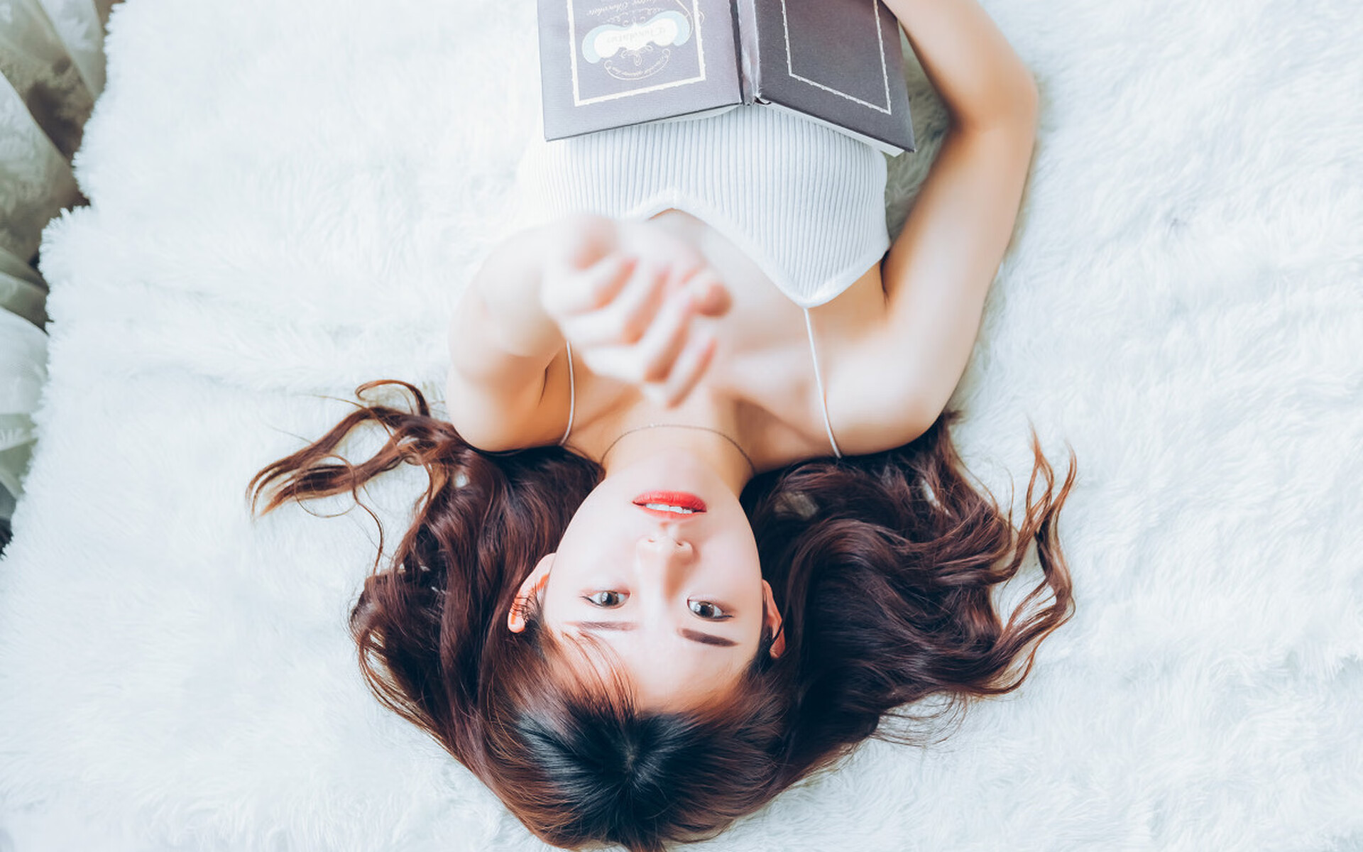 逆转时空的篮球日记,当掘金狂胜之夜,东契奇正在德甲争冠战接管比赛