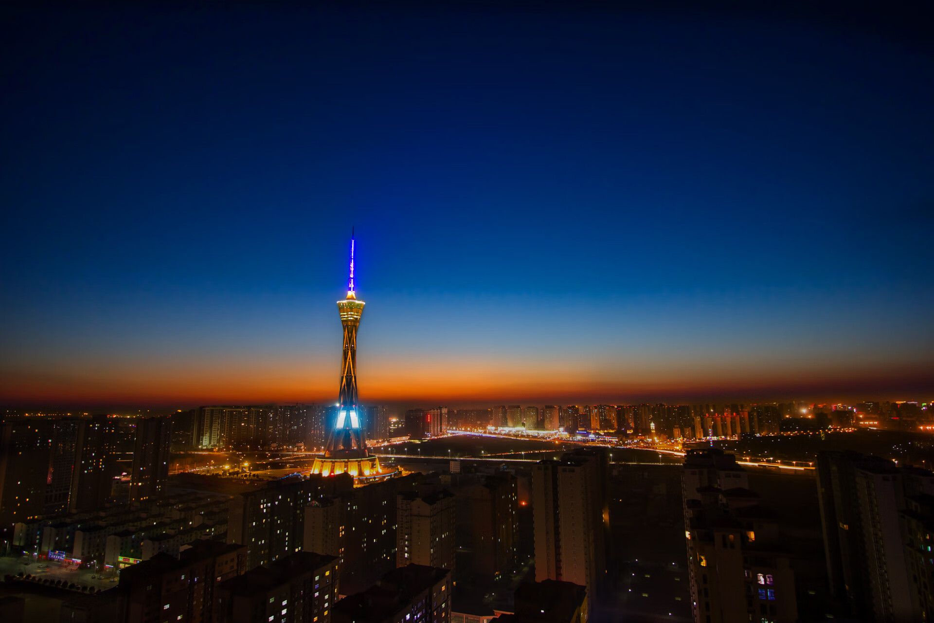 开云体育平台APP-火焰与浪潮的量子纠缠，克莱三分暴雨与浙江铁骑，平行时空的无解咏叹